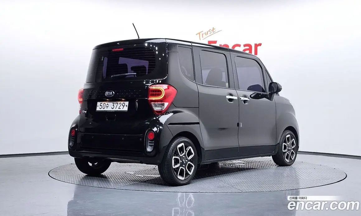 Kia Ray 2018 1.0 автомат (гидро), фото 2 Kia Ray 2018 1.0 автомат (гидро), фото 2