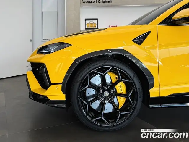 Lamborghini Urus 2024 4.0 автомат (гидро), миниатюра 4 Lamborghini Urus 2024 4.0 автомат (гидро), миниатюра 4