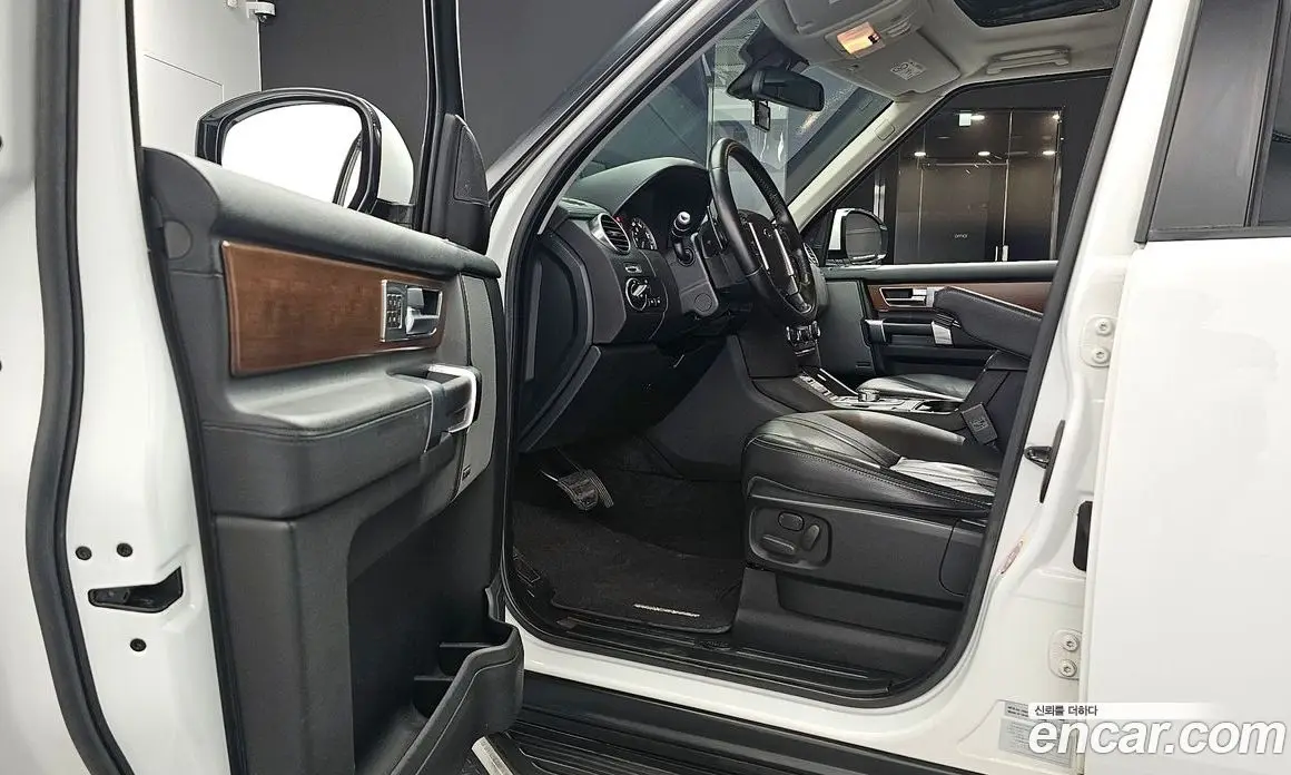 Land Rover Discovery 2016 3.0 автомат (гидро), фото 10