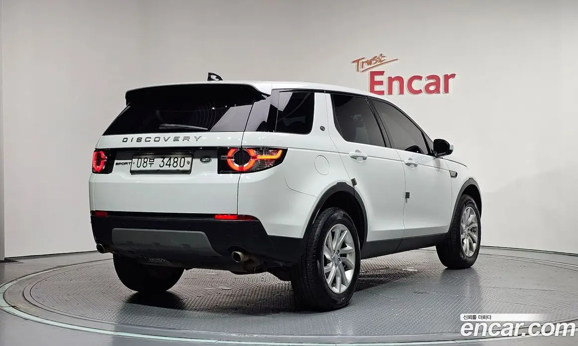Land Rover Discovery Sport 2018 2.0 автомат (гидро), фото 2 Land Rover Discovery Sport 2018 2.0 автомат (гидро), фото 2