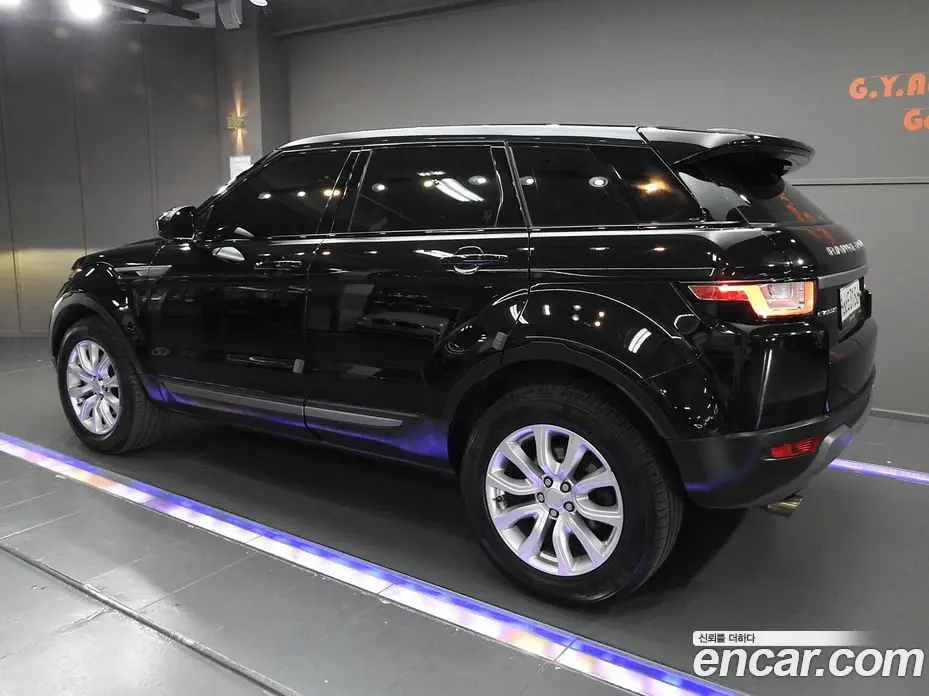 Land Rover Range Rover Evoque 2017 2.0 автомат (гидро), фото 2 Land Rover Range Rover Evoque 2017 2.0 автомат (гидро), фото 2