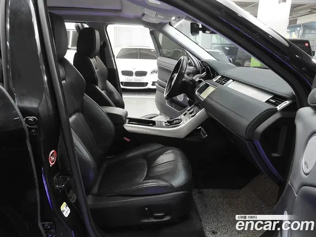 Land Rover Range Rover Evoque 2017 2.0 автомат (гидро), миниатюра 11 Land Rover Range Rover Evoque 2017 2.0 автомат (гидро), миниатюра 11