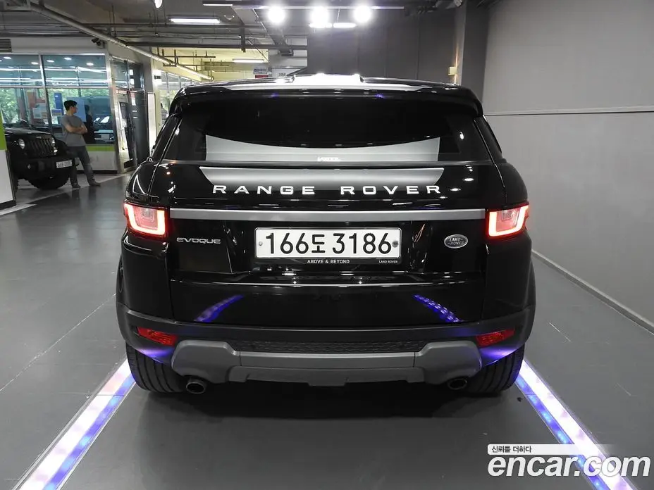 Land Rover Range Rover Evoque 2017 2.0 автомат (гидро), фото 4 Land Rover Range Rover Evoque 2017 2.0 автомат (гидро), фото 4