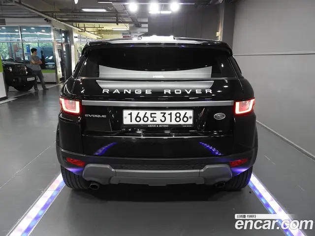 Land Rover Range Rover Evoque 2017 2.0 автомат (гидро), миниатюра 4 Land Rover Range Rover Evoque 2017 2.0 автомат (гидро), миниатюра 4