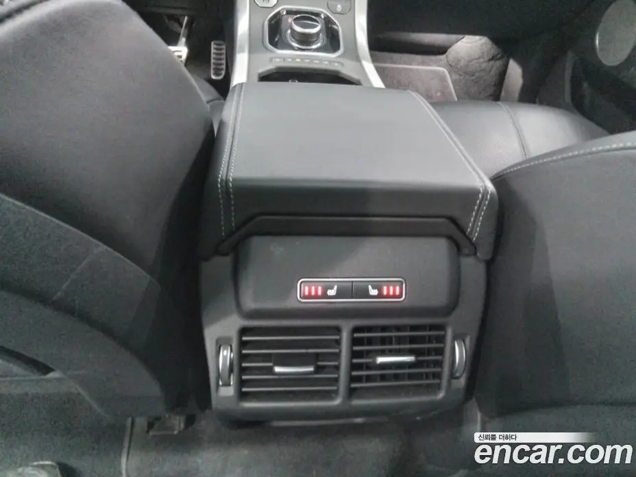 Land Rover Range Rover Evoque 2018 2.0 автомат (гидро), фото 12 Land Rover Range Rover Evoque 2018 2.0 автомат (гидро), фото 12