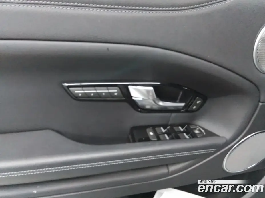 Land Rover Range Rover Evoque 2018 2.0 автомат (гидро), фото 16 Land Rover Range Rover Evoque 2018 2.0 автомат (гидро), фото 16
