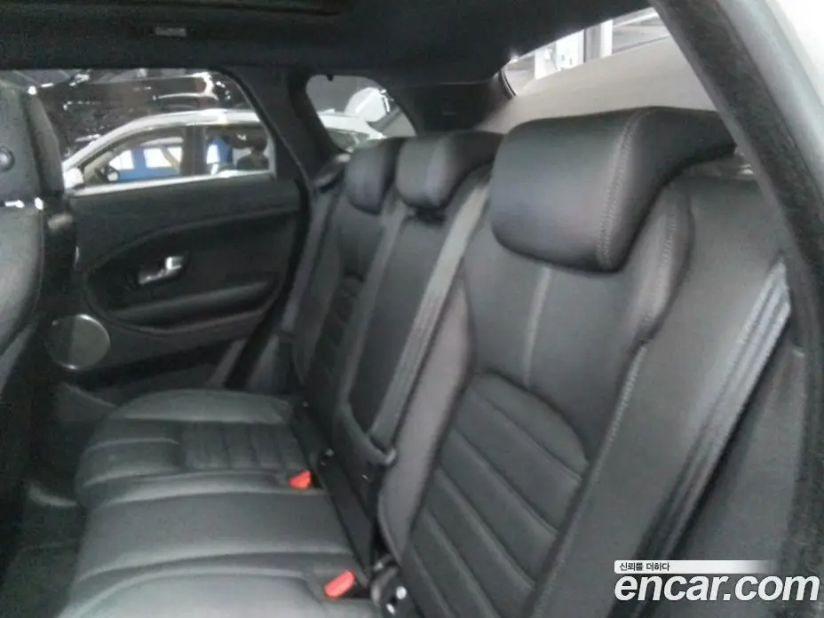 Land Rover Range Rover Evoque 2018 2.0 автомат (гидро), фото 19 Land Rover Range Rover Evoque 2018 2.0 автомат (гидро), фото 19