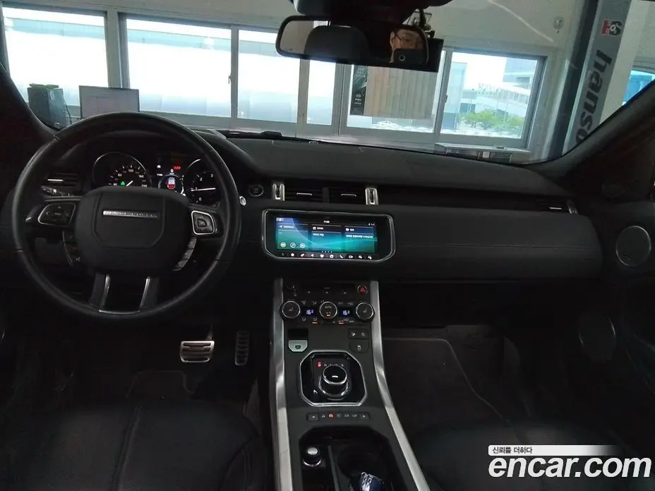 Land Rover Range Rover Evoque 2018 2.0 автомат (гидро), фото 7 Land Rover Range Rover Evoque 2018 2.0 автомат (гидро), фото 7