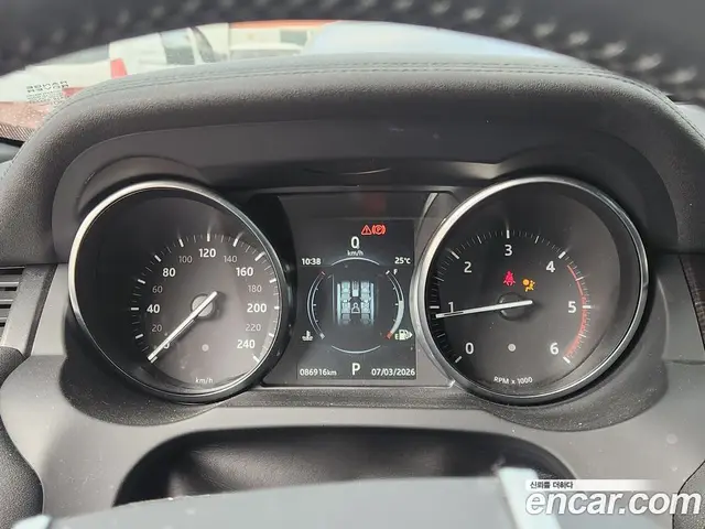 Land Rover Range Rover Evoque 2018 2.0 автомат (гидро), миниатюра 8 Land Rover Range Rover Evoque 2018 2.0 автомат (гидро), миниатюра 8