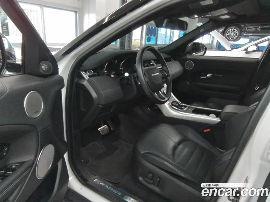 Land Rover Range Rover Evoque 2018 2.0 автомат (гидро), фото 9 Land Rover Range Rover Evoque 2018 2.0 автомат (гидро), фото 9