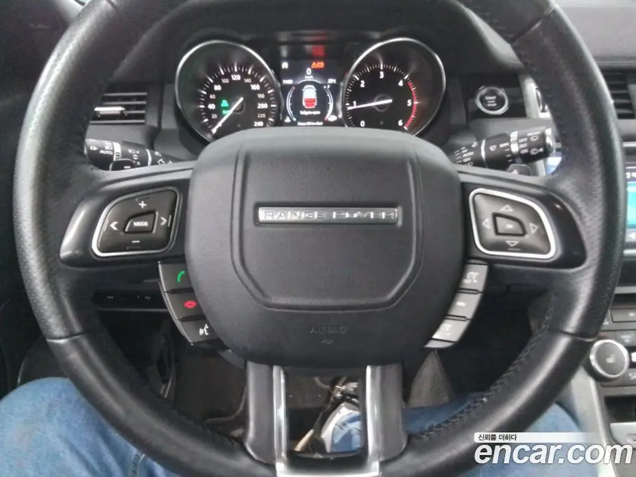 Land Rover Range Rover Evoque 2018 2.0 автомат (гидро), фото 10 Land Rover Range Rover Evoque 2018 2.0 автомат (гидро), фото 10