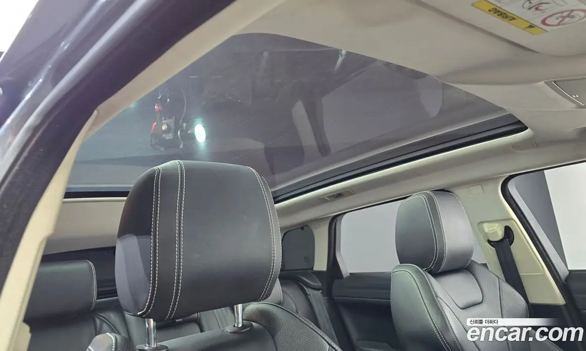 Land Rover Range Rover Evoque 2019 2.0 автомат (гидро), фото 17