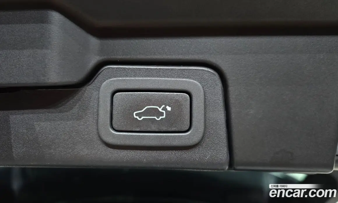 Land Rover Range Rover Evoque 2019 2.0 автомат (гидро), фото 18