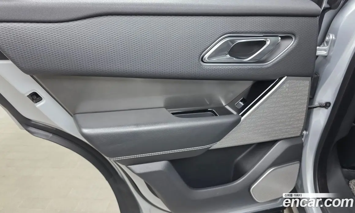 Land Rover Range Rover Velar 2018 2.0 автомат (гидро), фото 14