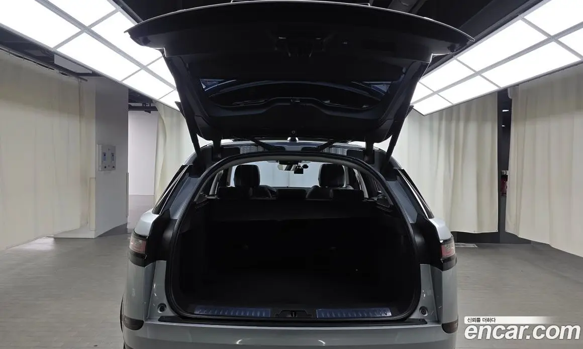 Land Rover Range Rover Velar 2018 2.0 автомат (гидро), фото 23
