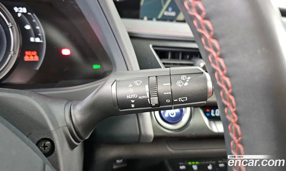 Lexus UX 2021 2.0 автомат (гидро), фото 24 Lexus UX 2021 2.0 автомат (гидро), фото 24