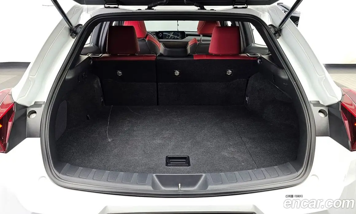 Lexus UX 2021 2.0 автомат (гидро), фото 26 Lexus UX 2021 2.0 автомат (гидро), фото 26