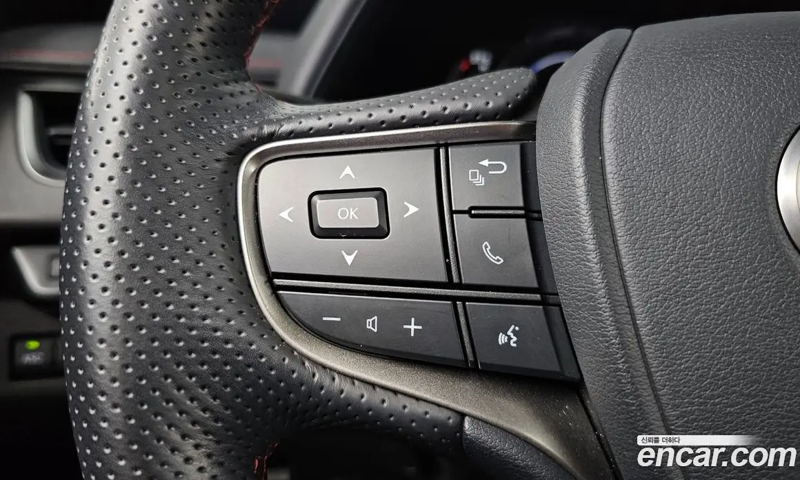 Lexus UX 2021 2.0 автомат (гидро), фото 32 Lexus UX 2021 2.0 автомат (гидро), фото 32