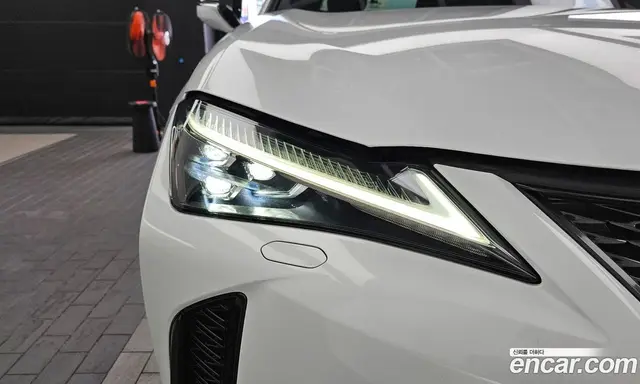 Lexus UX 2021 2.0 автомат (гидро), миниатюра 8 Lexus UX 2021 2.0 автомат (гидро), миниатюра 8