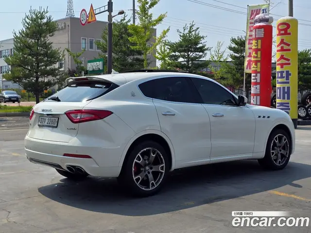 Maserati Levante 2017 3.0 автомат (гидро), миниатюра 2 Maserati Levante 2017 3.0 автомат (гидро), миниатюра 2