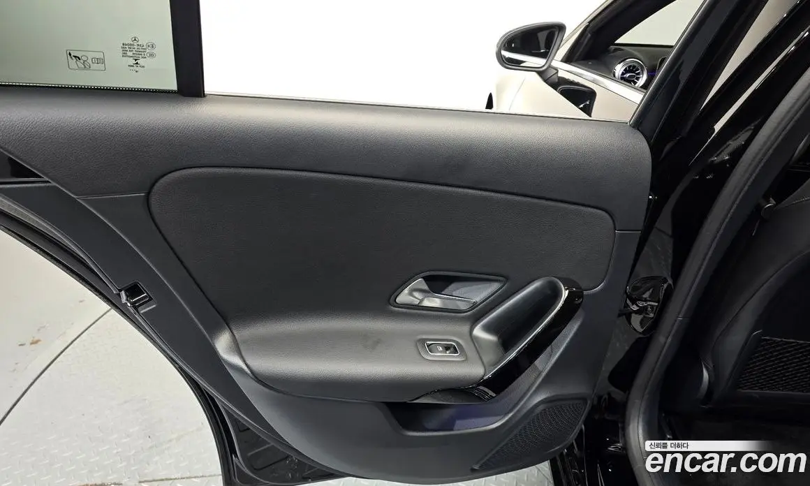 Mercedes-Benz A-Class 2019 2.0 автомат (гидро), фото 15 Mercedes-Benz A-Class 2019 2.0 автомат (гидро), фото 15