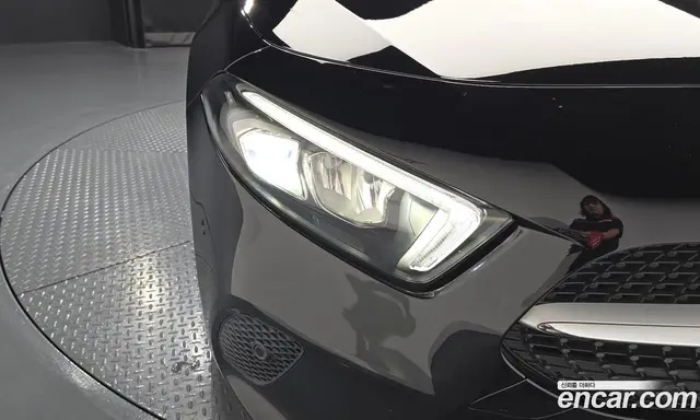 Mercedes-Benz A-Class 2019 2.0 автомат (гидро), миниатюра 8 Mercedes-Benz A-Class 2019 2.0 автомат (гидро), миниатюра 8