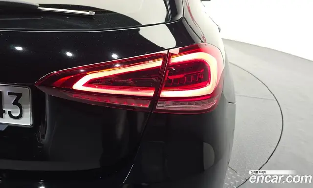 Mercedes-Benz A-Class 2019 2.0 автомат (гидро), миниатюра 9 Mercedes-Benz A-Class 2019 2.0 автомат (гидро), миниатюра 9