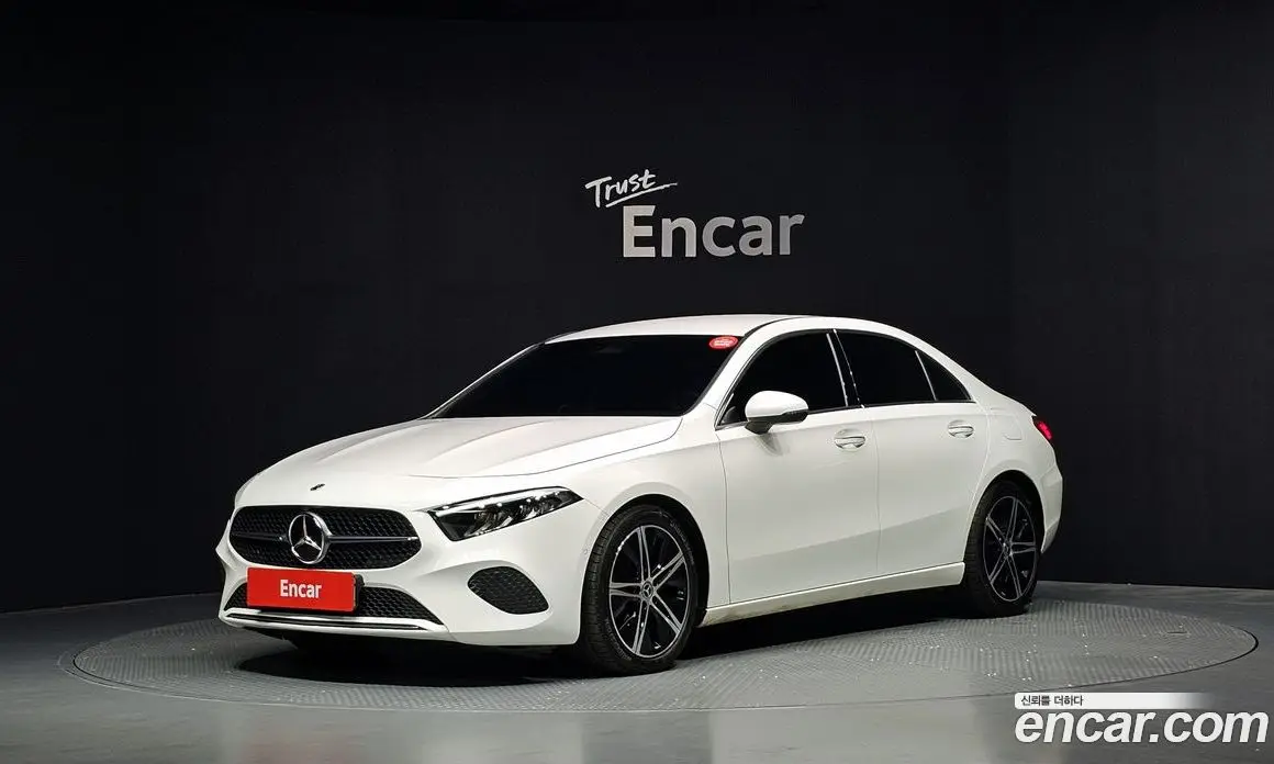 Mercedes-Benz A-Class 2024 2.0 автомат (гидро), фото 1 Mercedes-Benz A-Class 2024 2.0 автомат (гидро), фото 1