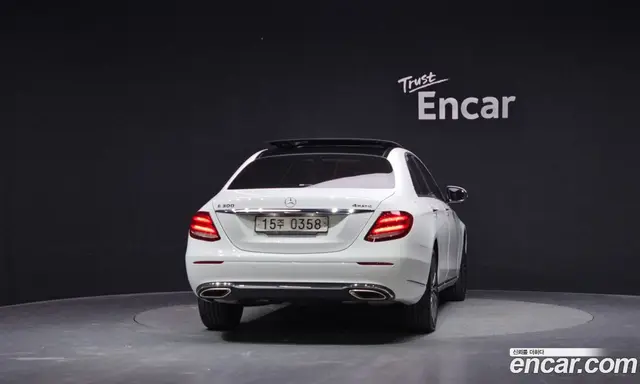 Mercedes-Benz E-Class 2016 2.0 автомат (гидро), миниатюра 4 Mercedes-Benz E-Class 2016 2.0 автомат (гидро), миниатюра 4