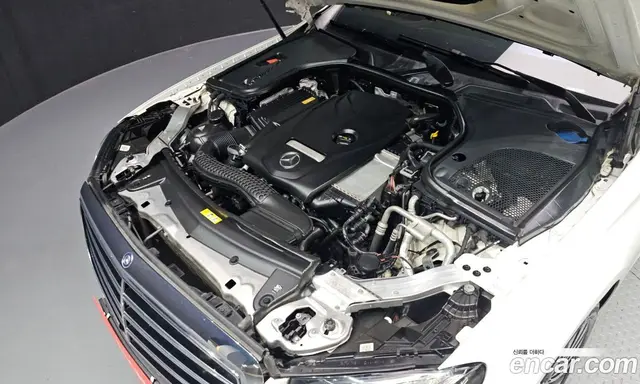 Mercedes-Benz E-Class 2016 2.0 автомат (гидро), миниатюра 6 Mercedes-Benz E-Class 2016 2.0 автомат (гидро), миниатюра 6