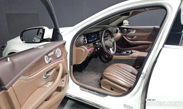 Mercedes-Benz E-Class 2016 2.0 автомат (гидро), миниатюра 10 Mercedes-Benz E-Class 2016 2.0 автомат (гидро), миниатюра 10