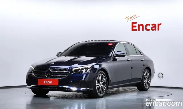 Mercedes-Benz E-Class 2022 2.0 автомат (гидро), миниатюра 1