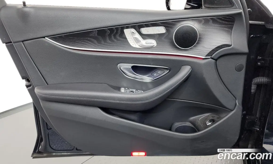 Mercedes-Benz E-Class 2022 2.0 автомат (гидро), фото 14