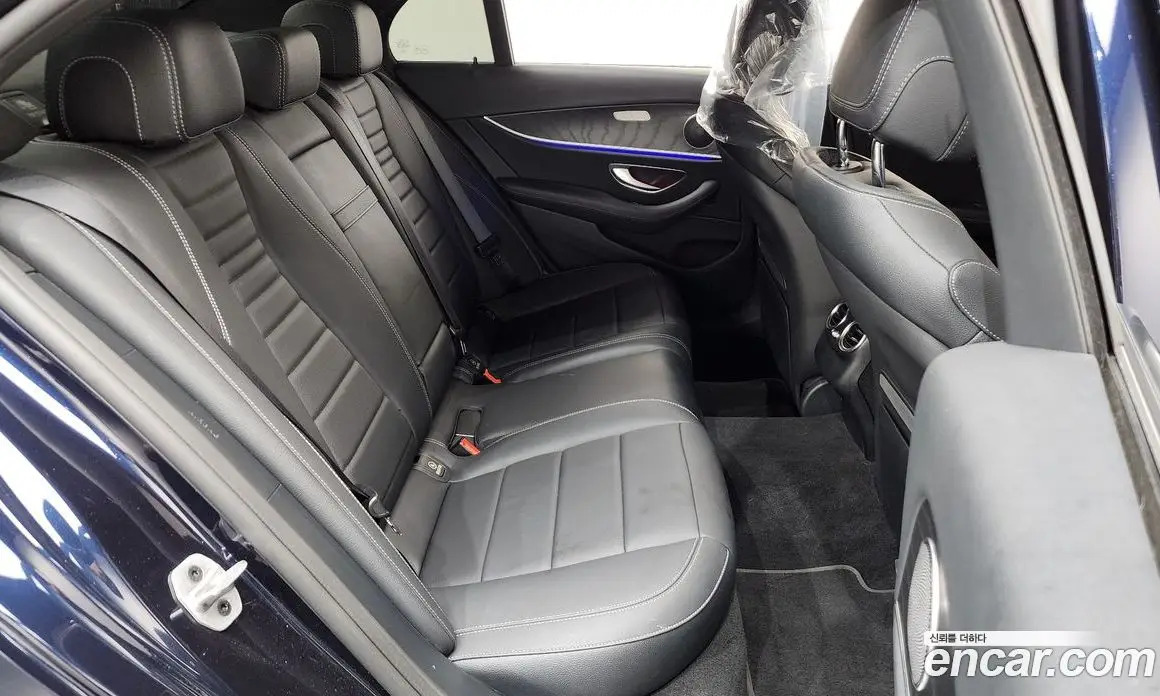 Mercedes-Benz E-Class 2022 2.0 автомат (гидро), фото 17
