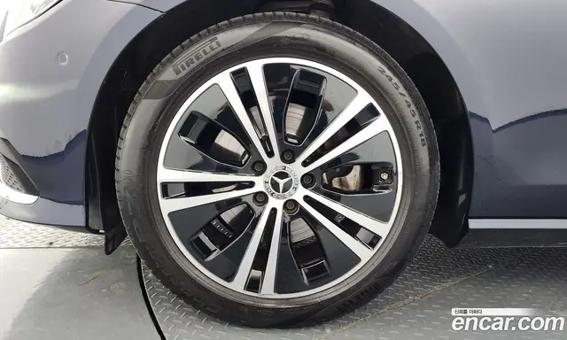 Mercedes-Benz E-Class 2022 2.0 автомат (гидро), миниатюра 5
