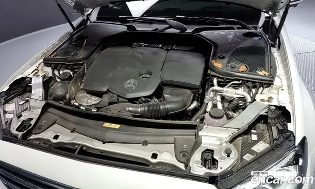 Mercedes-Benz E-Class 2023 1.9 автомат (гидро), миниатюра 6