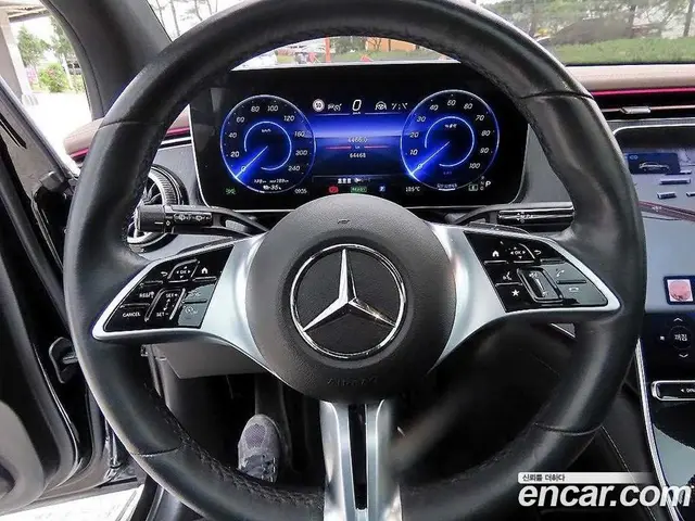 Mercedes-Benz EQE 2023 0.3 автомат (гидро), миниатюра 8 Mercedes-Benz EQE 2023 0.3 автомат (гидро), миниатюра 8