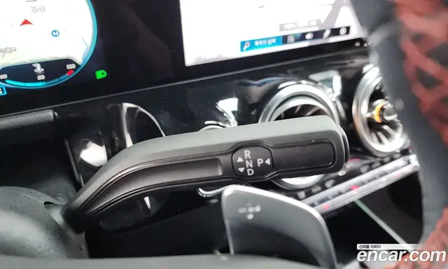 Mercedes-Benz GLA-Class 2021 2.0 автомат (гидро), миниатюра 12