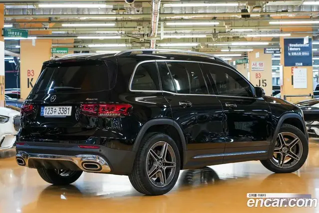 Mercedes-Benz GLB-Class 2022 2.0 автомат (гидро), миниатюра 2