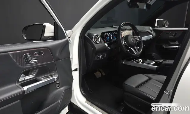Mercedes-Benz GLB-Class 2022 1.9 автомат (гидро), миниатюра 12