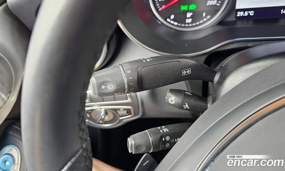 Mercedes-Benz GLC-Class 2019 2.0 автомат (гидро), фото 29 Mercedes-Benz GLC-Class 2019 2.0 автомат (гидро), фото 29