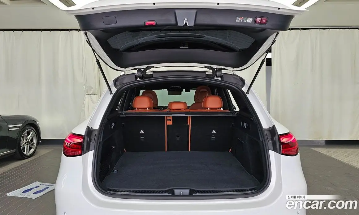 Mercedes-Benz GLC-Class 2024 2.0 автомат (гидро), фото 20
