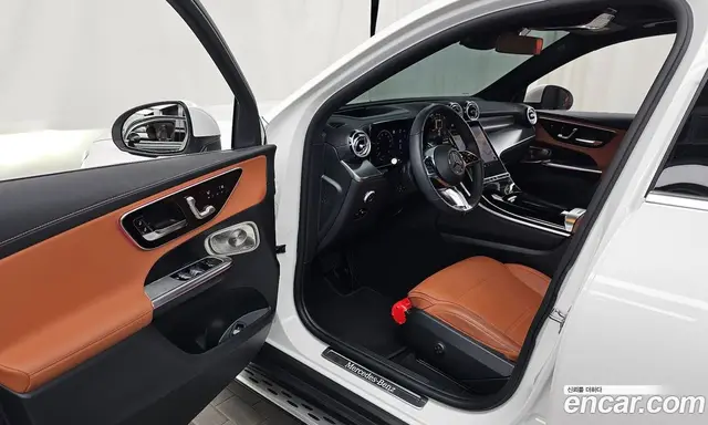 Mercedes-Benz GLC-Class 2024 2.0 автомат (гидро), миниатюра 10