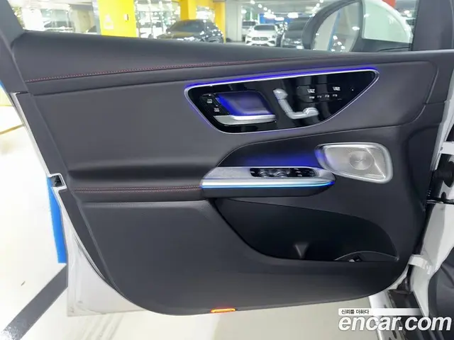 Mercedes-Benz GLC-Class 2025 2.0 автомат (гидро), миниатюра 12
