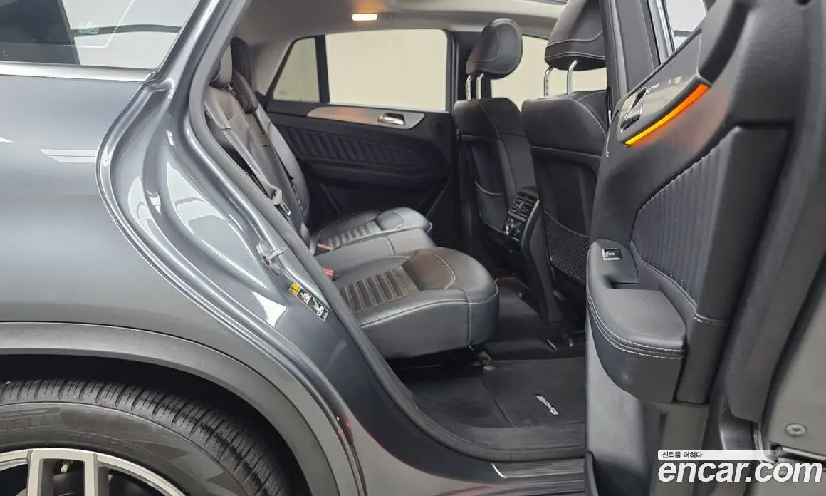Mercedes-Benz GLE-Class 2018 3.0 автомат (гидро), фото 17 Mercedes-Benz GLE-Class 2018 3.0 автомат (гидро), фото 17