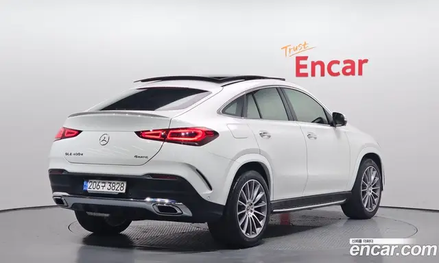 Mercedes-Benz GLE-Class 2023 2.9 автомат (гидро), миниатюра 2