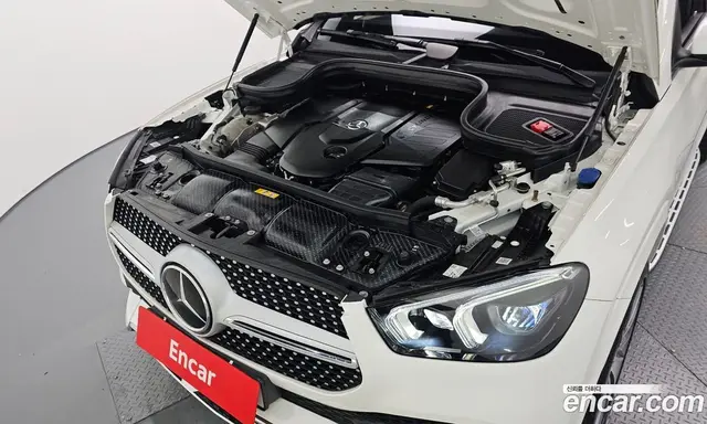 Mercedes-Benz GLE-Class 2023 2.9 автомат (гидро), миниатюра 6