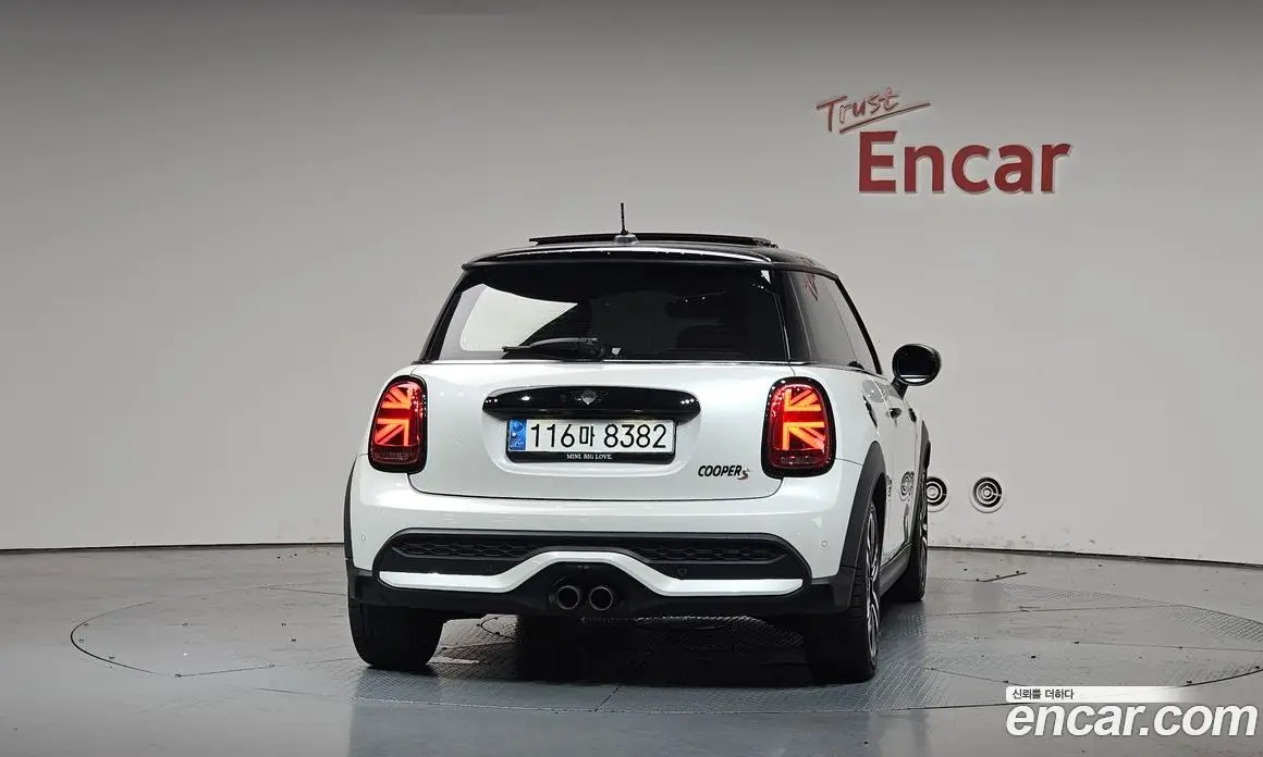 Mini Cooper 2023 2.0 автомат (гидро), фото 3 Mini Cooper 2023 2.0 автомат (гидро), фото 3