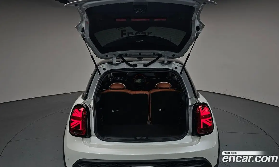Mini Cooper 2023 2.0 автомат (гидро), фото 25 Mini Cooper 2023 2.0 автомат (гидро), фото 25