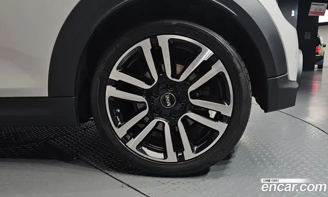 Mini Cooper 2023 2.0 автомат (гидро), миниатюра 6 Mini Cooper 2023 2.0 автомат (гидро), миниатюра 6